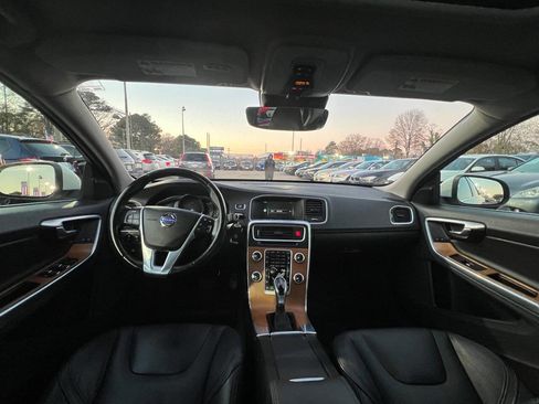 Used 2016 Volvo S60 T5 Premier image 14