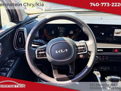Used 2024 Kia Sorento S AWD/4WD image 7