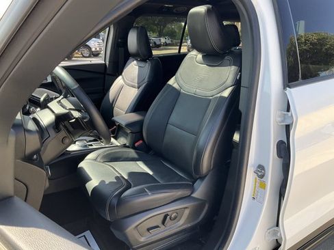 Used 2024 Ford Explorer ST w/ Equipment Group 401A AWD/4WD image 8
