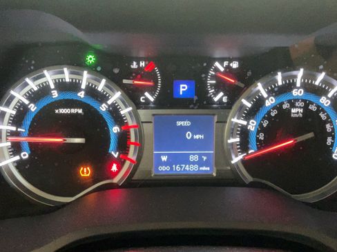 Used 2018 Toyota 4Runner Limited AWD/4WD image 10