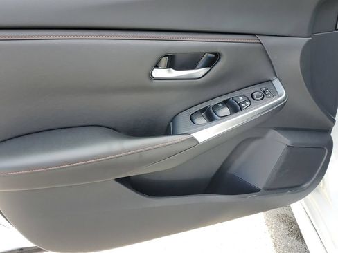 Used 2024 Nissan Sentra SR FWD image 18