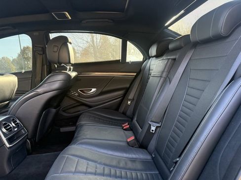 Used 2017 Mercedes-Benz S 550 4MATIC Sedan image 28