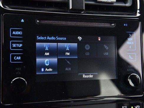 Used 2019 Toyota Prius XLE image 15