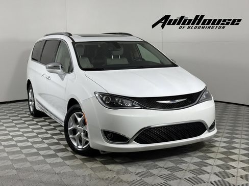 Used 2020 Chrysler Pacifica Limited FWD image 1