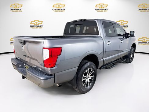 Used 2021 Nissan Titan SV w/ Accessory Utility Package image 7