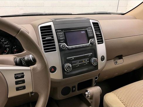 Used 2016 Nissan Frontier SV image 5