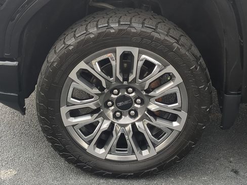 Used 2023 GMC Sierra 1500 Denali Ultimate image 10