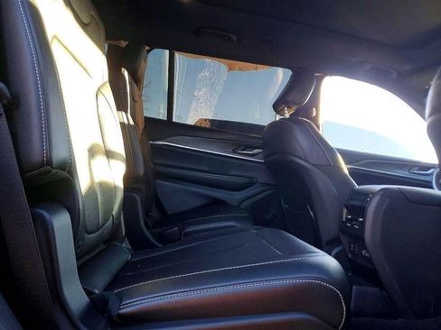 Used 2024 Jeep Grand Cherokee L Limited w/ Black Appearance Package image 9