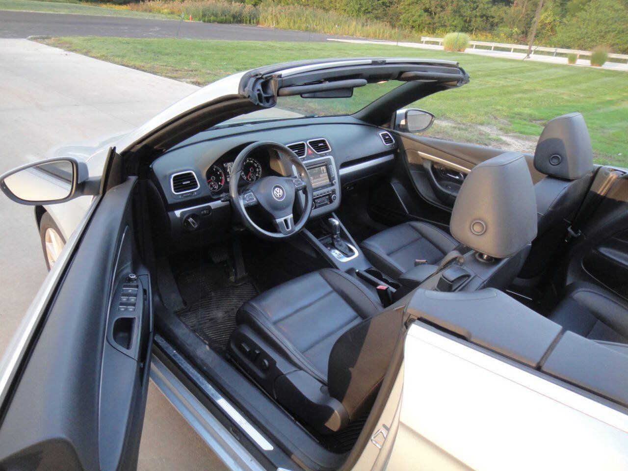 Used 2012 Volkswagen Eos Komfort FWD image 6