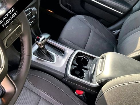 Used 2022 Dodge Charger SXT RWD image 17