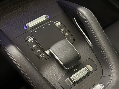 New 2026 Mercedes-Benz GLS 450 4MATIC image 23