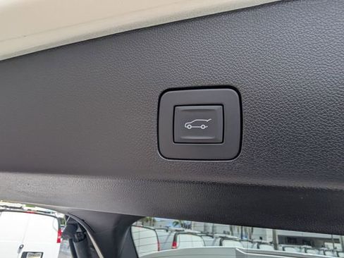 Used 2023 Buick Encore GX Essence w/ Experience Buick Package FWD image 14
