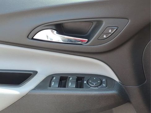 Used 2024 Chevrolet Equinox LS w/ LS Convenience Package FWD image 15