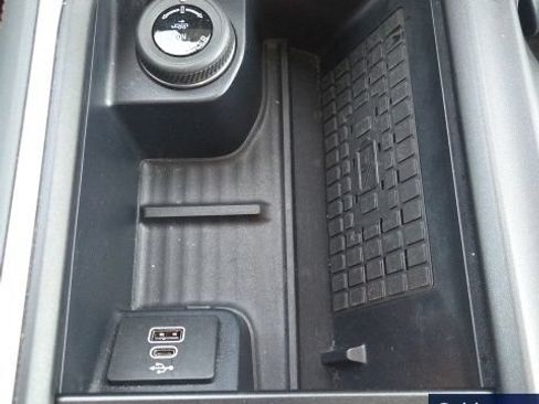 Used 2025 Ford Expedition Active AWD/4WD image 41