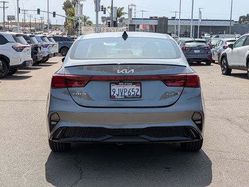 Used 2024 Kia Forte GT-Line w/ GT-Line Premium Package FWD image 3