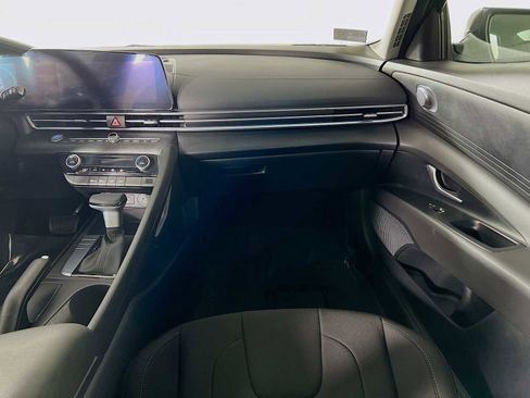 Certified 2024 Hyundai Elantra SEL image 23