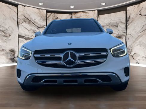 Used 2020 Mercedes-Benz GLC 300 4MATIC w/ Premium Package image 2