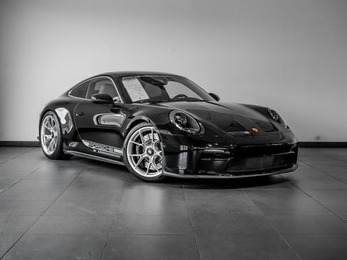 Certified 2022 Porsche 911 GT3 RWD image 9