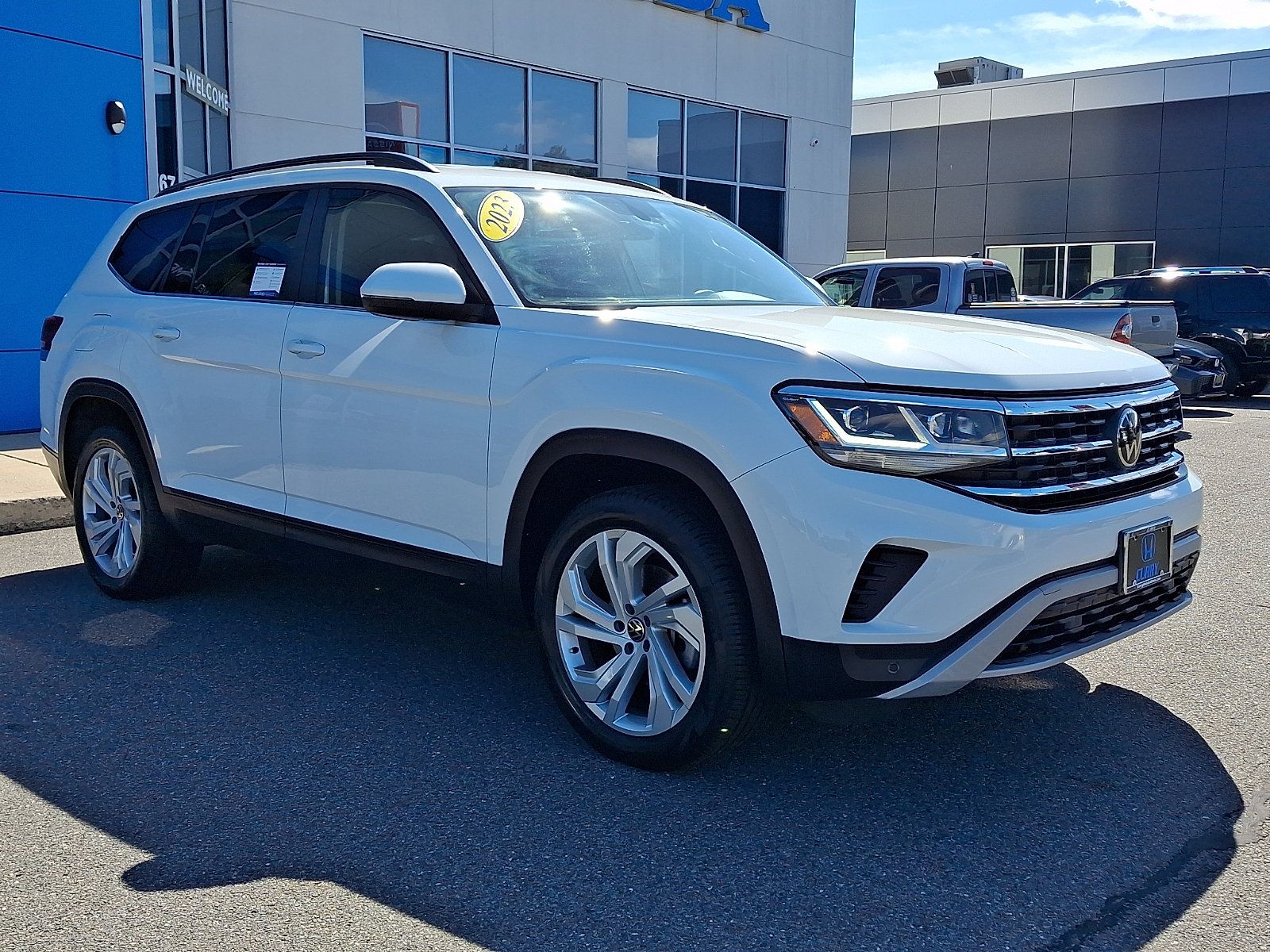 Used 2023 Volkswagen Atlas SE AWD/4WD image 3