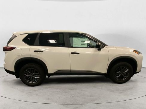 New 2026 Nissan Rogue S image 6