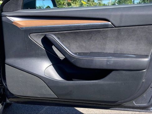 Used 2023 Tesla Model 3 Standard Range image 21