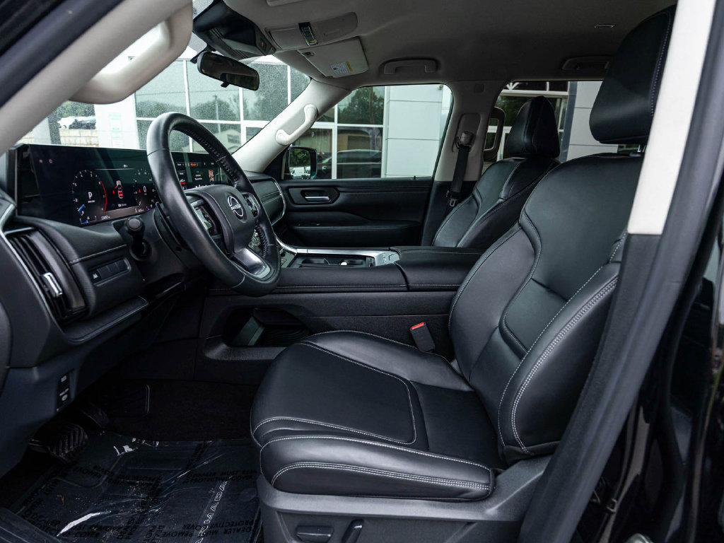 Used 2025 Nissan Armada SV AWD/4WD image 26