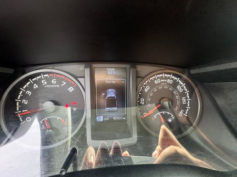 Used 2022 Toyota Tacoma SR w/ SX Package AWD/4WD image 14