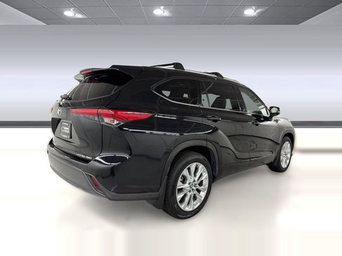 Used 2022 Toyota Highlander Limited AWD/4WD image 8