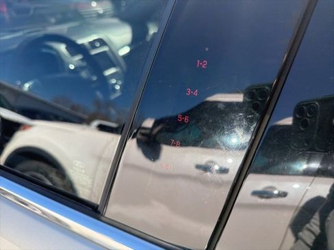 Used 2018 Ford Fusion Platinum image 7