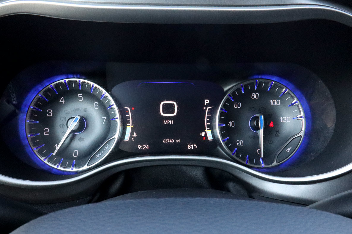 Used 2024 Chrysler Pacifica Touring-L FWD image 31