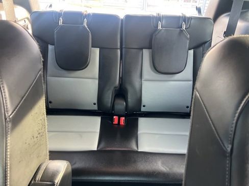 Used 2022 Ford Explorer XLT w/ Equipment Group 202A image 17