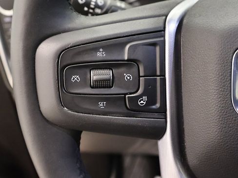 Used 2020 GMC Sierra 1500 SLE w/ SLE Value Package image 23