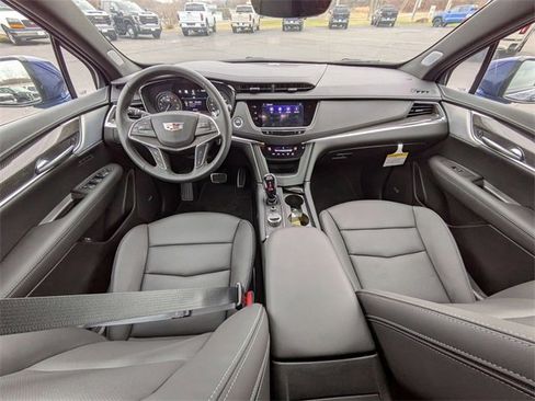 New 2025 Cadillac XT5 Sportv w/ Technology Package image 31