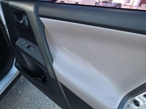 Used 2015 Toyota RAV4 XLE image 22