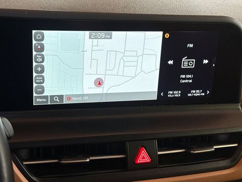 Used 2025 Kia Seltos EX w/ EX Sunroof Package AWD/4WD image 19