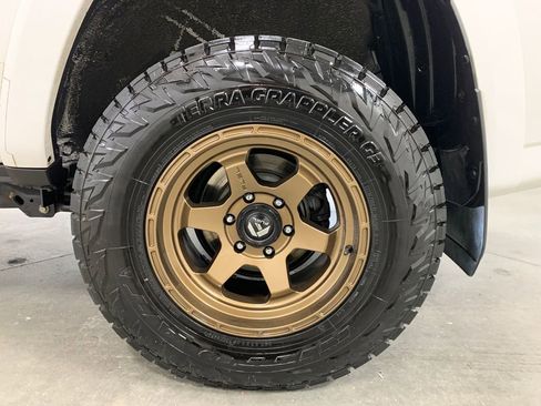 Used 2016 Toyota 4Runner SR5 image 23