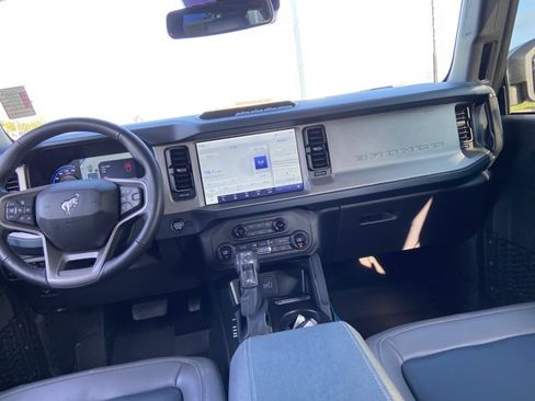Used 2024 Ford Bronco Outer Banks AWD/4WD image 15