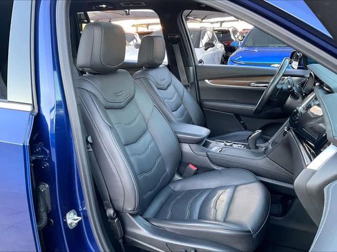 Used 2024 Cadillac XT6 Premium Luxury w/ Platinum Package image 10