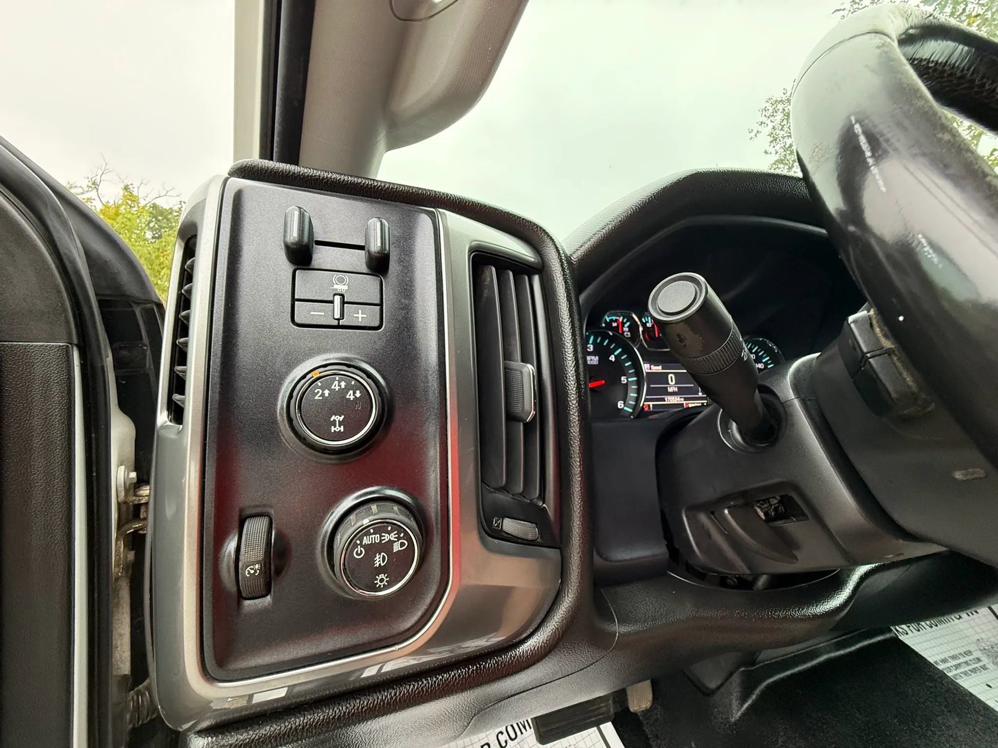 Used 2015 Chevrolet Silverado 2500 LT AWD/4WD image 19