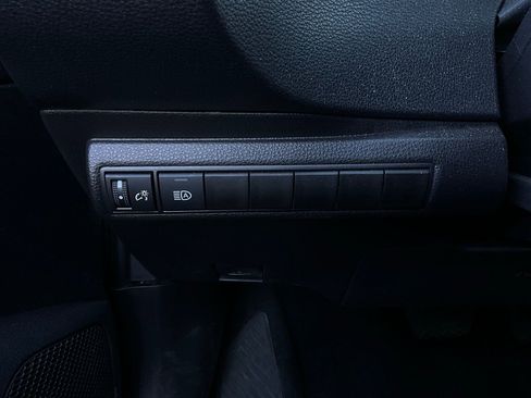 Used 2025 Toyota Corolla LE image 20