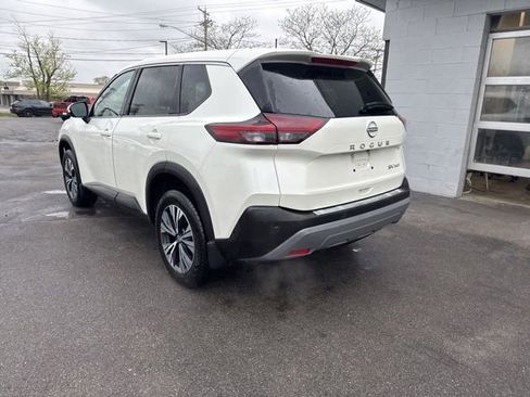 Used 2023 Nissan Rogue SV AWD/4WD image 4