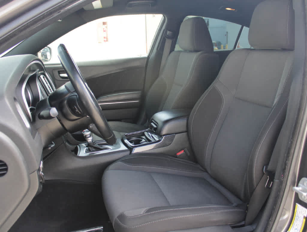 Used 2018 Dodge Charger SXT Plus RWD image 17