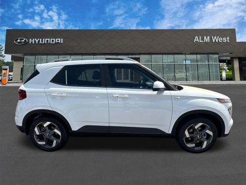 New 2026 Hyundai Venue SEL FWD image 5