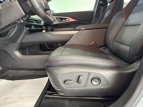 New 2026 Chevrolet Equinox EV RS image 13