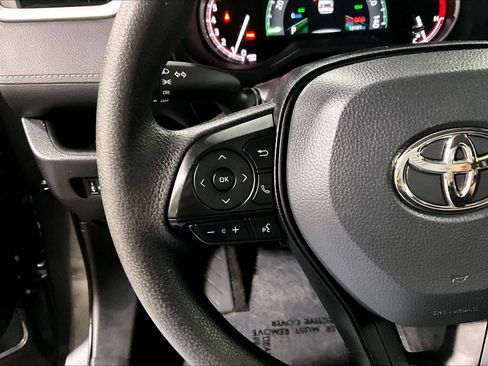Used 2025 Toyota RAV4 LE AWD/4WD image 24