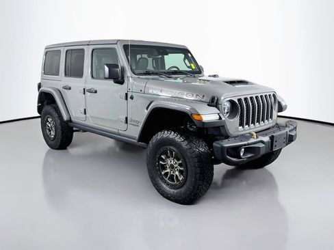 Used 2022 Jeep Wrangler Unlimited Rubicon AWD/4WD image 3