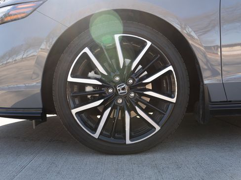 Used 2024 Honda Accord Touring image 14