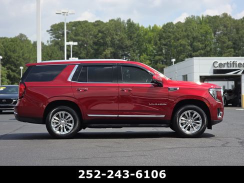 Used 2024 GMC Yukon SLT w/ SLT Luxury Package AWD/4WD image 8