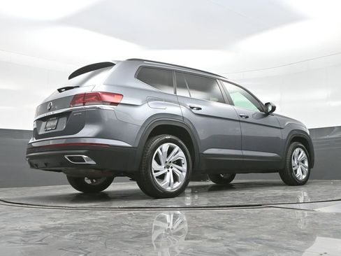 Used 2021 Volkswagen Atlas SE w/ Panoramic Sunroof Package image 26