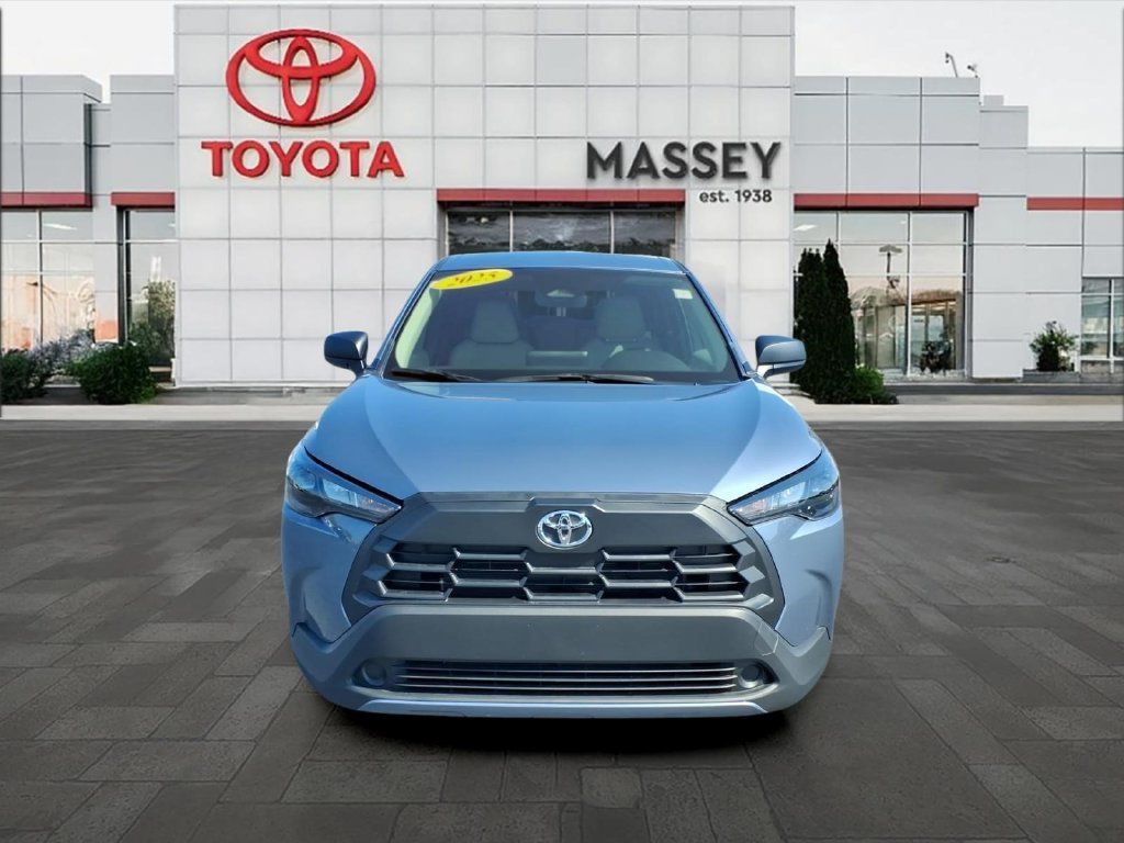 Used 2026 Toyota Corolla Cross L FWD image 8